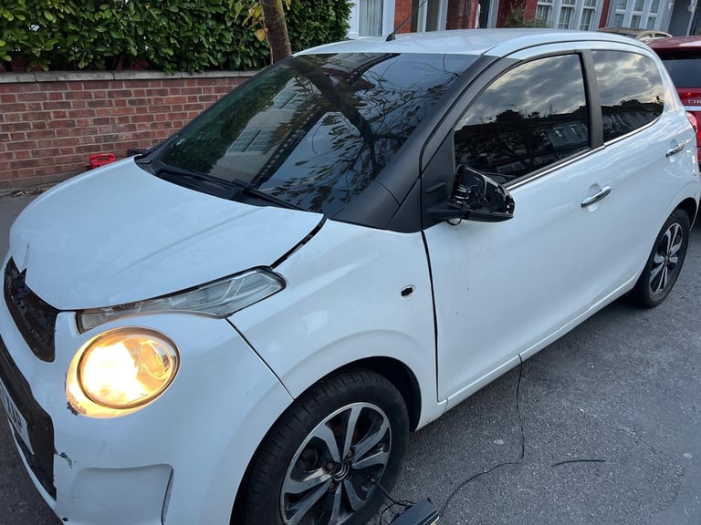 2017 Citroen C1 1.2 Flair spec Petrol ULEZ free £20 Road Tax ** PROJECT **