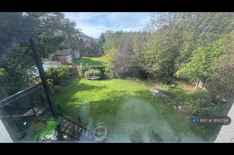 1 bedroom flat in Tulliallen, Liverpool, L22 (1 bed) (#2650714)