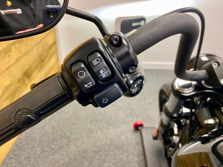 2021 Harley-Davidson FXBBS Street Bob 114, Only 5,023 Miles, Vance and Hines++