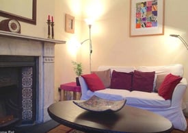 Bright and spacious 2 double bedrooms first floor flat available to rent in west Kensington W14 