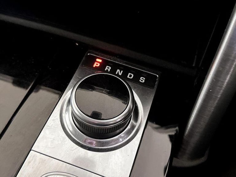 2020 Land Rover Discovery 3.0 SD V6 HSE Auto 4WD Euro 6 (s/s) 5dr Automatic SUV Diesel Automatic