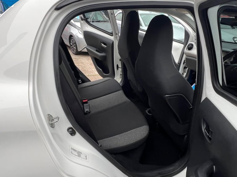 2015 Citroen C1 1.2 PureTech Flair Hatchback 5dr Petrol Manual Euro 5 (Euro 5) (82 ps) HATCHBACK ...