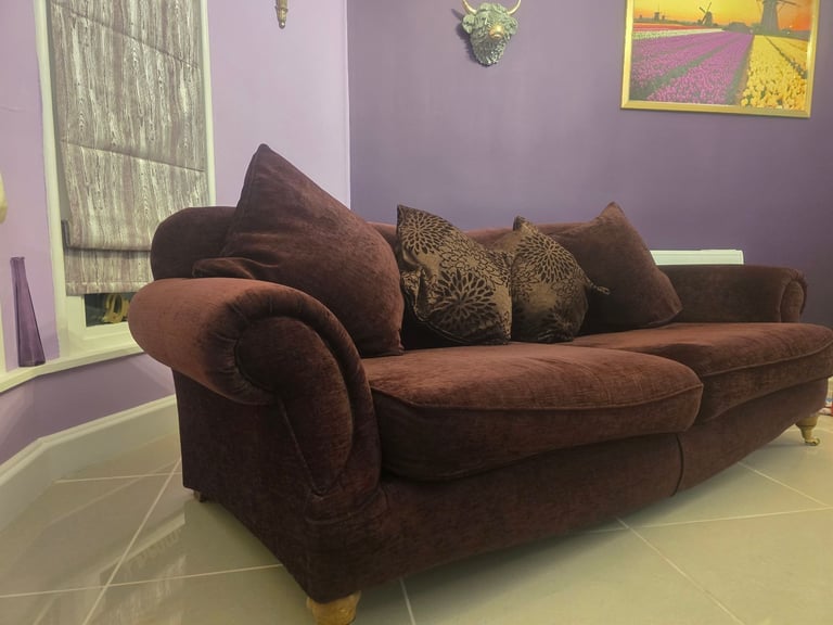 4 seater suite and snuggle chair