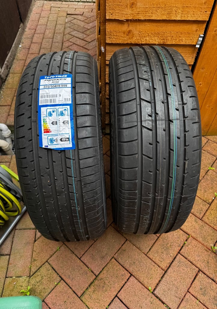 image for Tyres new   225X 55x19