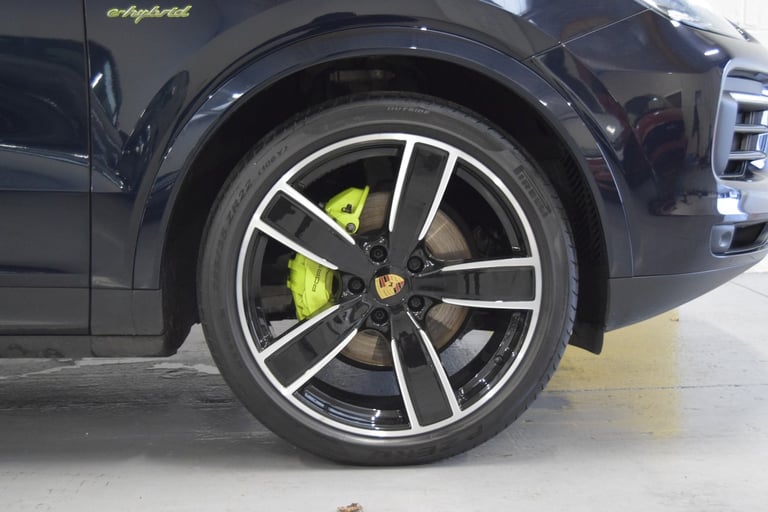 PORSCHE CAYENNE 3.0 V6 E-Hybrid 17.9kWh Platinum Edition 2022