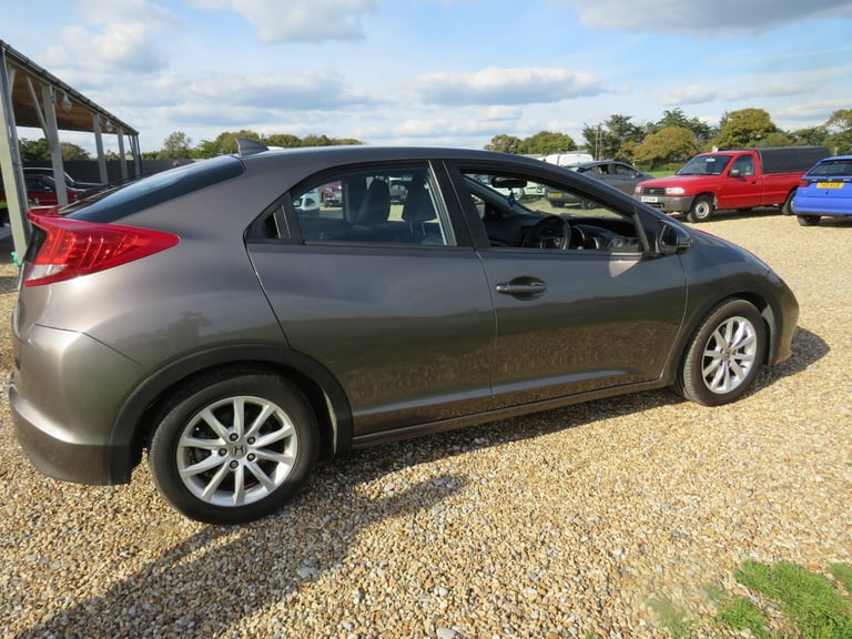 2013 Honda Civic 1.8 i-VTEC EX  EXCELLENT OVERALL CONDITION HATCHBACK Petrol Manual