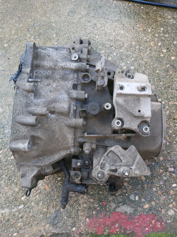 Peugeot 208 1.6hdi 6 speed gearbox (9674157510) 2012-2019