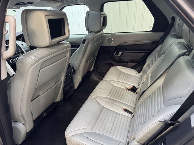 2017 Land Rover Discovery 3.0 Discovery Luxury HSE TD6 Auto 4WD 5dr SUV Diesel Automatic