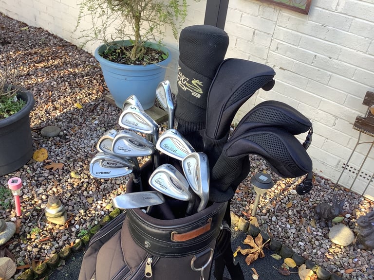 Set of Ladies King Cobra golf clubs, in a lovely King Cobra golf bag. 
