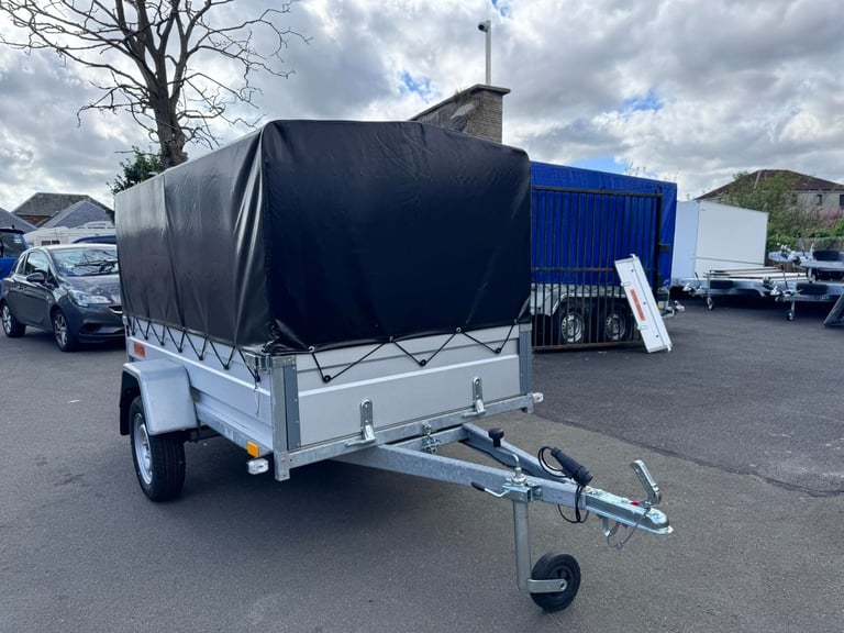 BRAND NEW 7,7ft X 4,2ft SINGLE AXLE TRAILER WITH FRAME,COVER AND RAMP