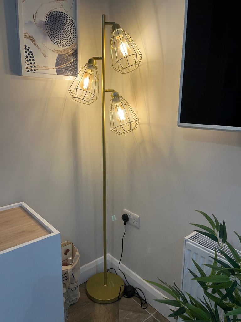 📀GOLD FLOOR LAMP & VASES📀