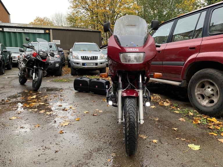 1999 Yamaha XJ900S DIVERSION SHAFT' WITH FULL GIVI LUGGAGE (CLASSIC MOTORCYCLE)
