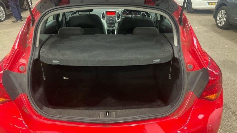 2011 Vauxhall Astra 1.4 16v Excite Euro 5 5dr HATCHBACK Petrol Manual