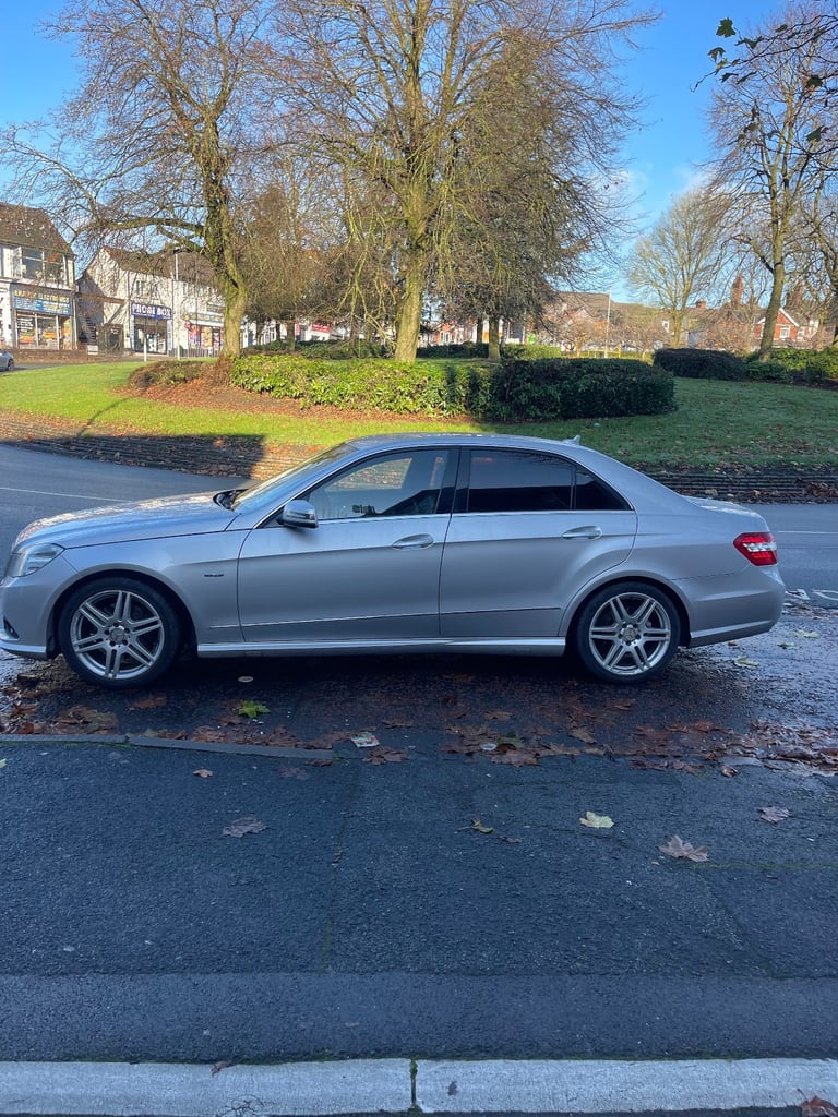 Mercedes-Benz, E CLASS, Saloon, 2012, Semi-Auto, 2143 (cc), 4 doors