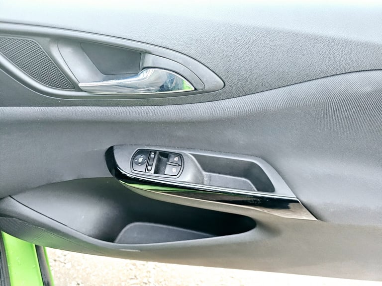 2015 Vauxhall Corsa 1.4T [100] ecoFLEX Excite 3dr [AC] HATCHBACK Petrol Manual