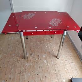 super condition red designer glass extendable table size 32in closed 53in opened 29in high