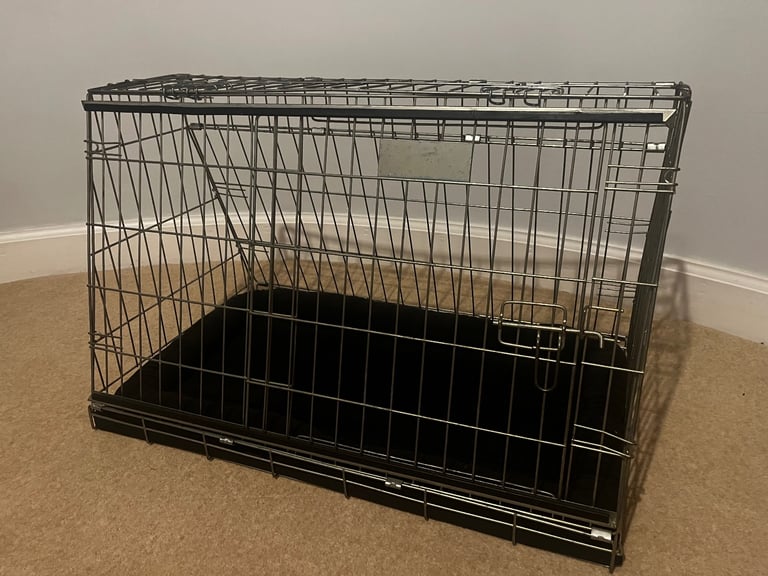 Dog crate - 32”/medium, hatchback