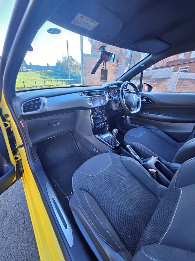DS, DS 3, Hatchback, 2016, Manual, 1560 (cc), 3 doors