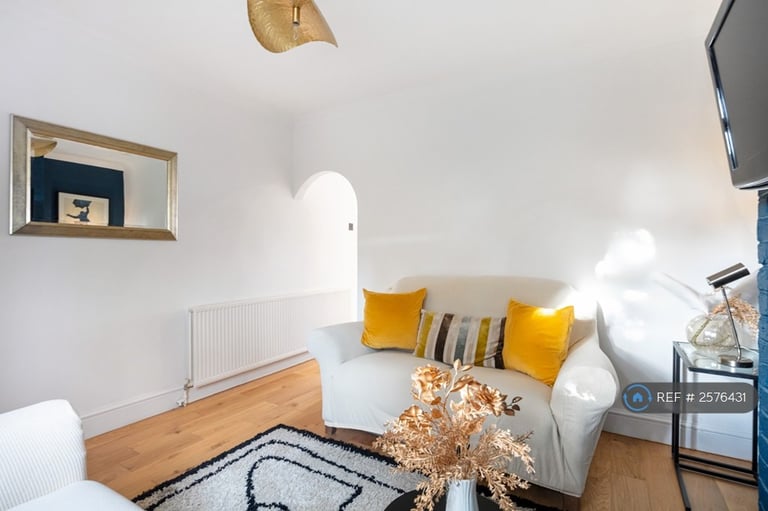 2 bedroom house in Clewer Fields, Windsor, SL4 (2 bed) (#2576431)