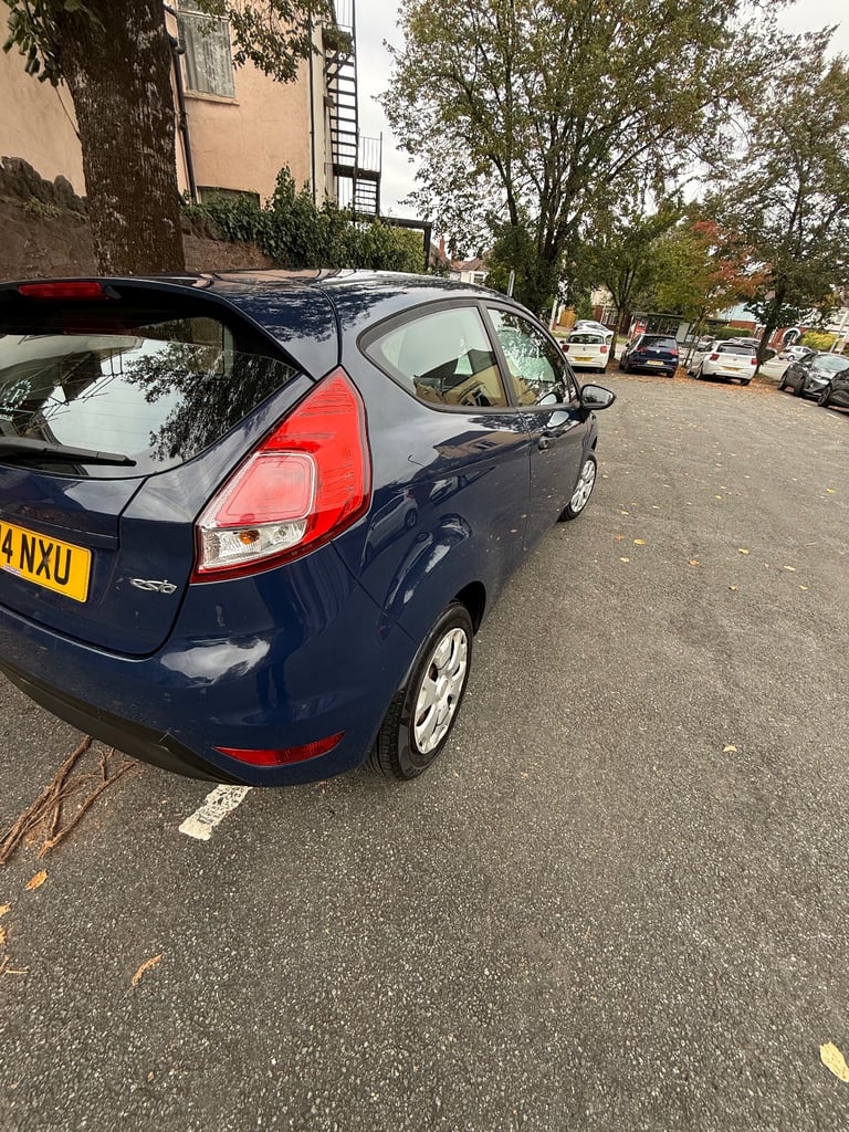 Ford, FIESTA, Hatchback, 2014, Manual, 1241 (cc), 3 doors