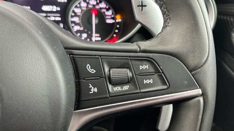 2019 Alfa Romeo Giulia 2.0T Veloce Ti Saloon 4dr Petrol Auto Euro 6 (s/s) (280 ps) - CLIMATE PACK...