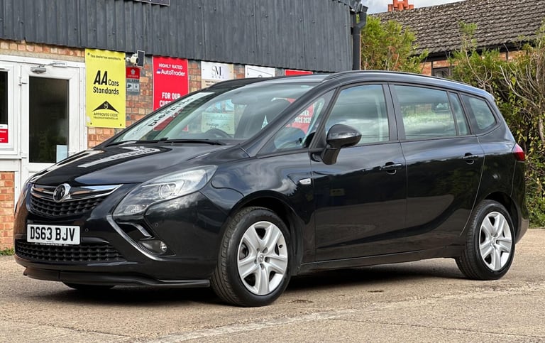 2013 Vauxhall Zafira Tourer 1.8 16V Exclusiv Euro 5 5dr Petrol