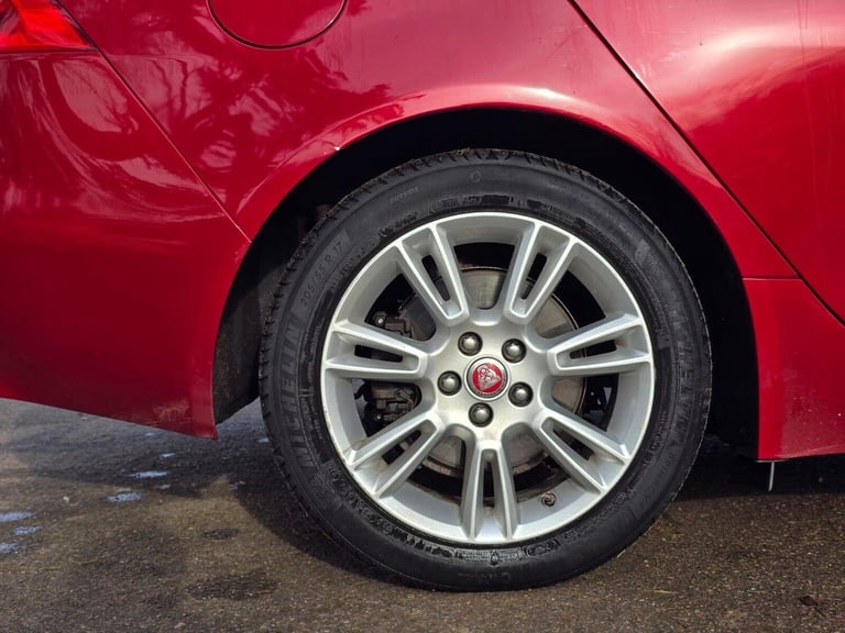 2017 Jaguar XE 2.0d Prestige Auto Euro 6 (s/s) 4dr Saloon Diesel Automatic