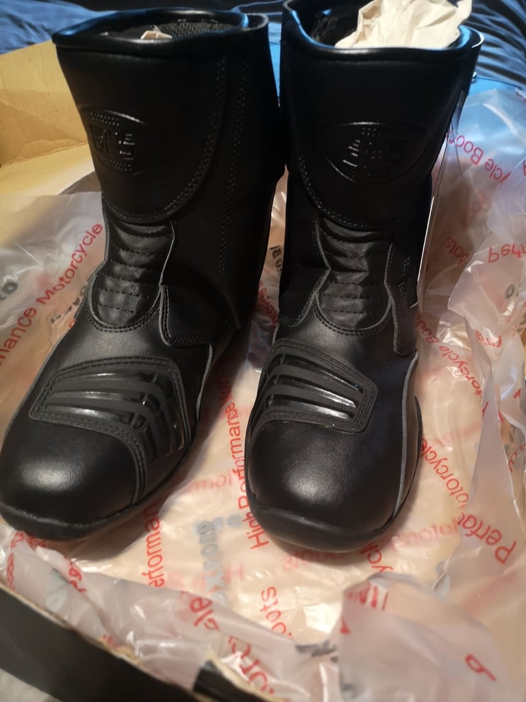 Motorcycle boots size 9