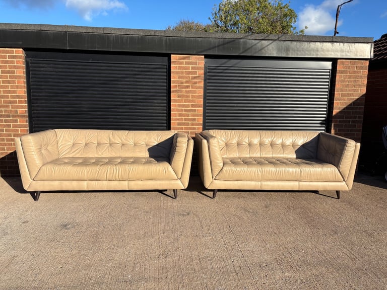 image for Stylish Beige Leather Sofas