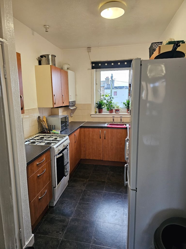 A spacious room in West Edinburgh 