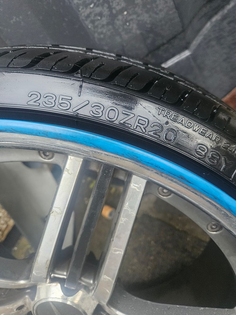 20inch mercedes wheels with new tyres
