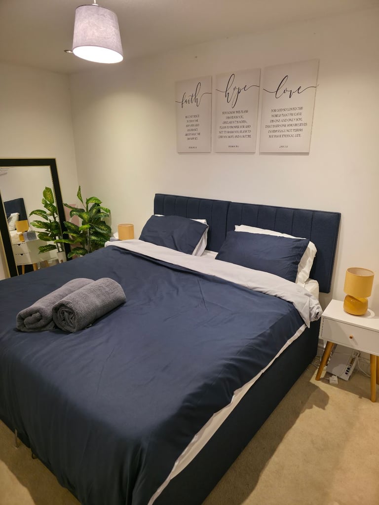 Furnished 2 bedroom terraced house available 