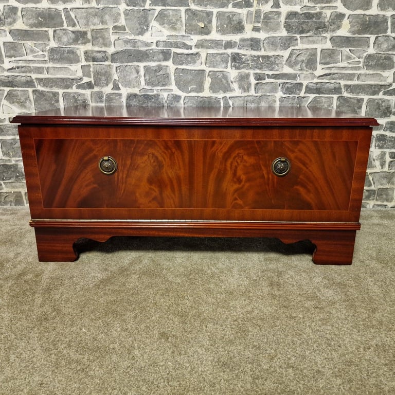 image for Beresford & Hicks Mahogany TV Unit / Media Cabinet