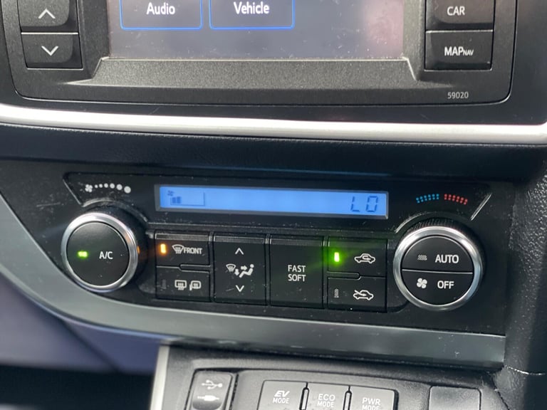 2013 Toyota Auris 1.8 VVT-h Icon CVT Euro 5 (s/s) 5dr HATCHBACK Petrol/Electric Hybrid Automatic