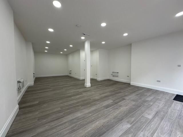SHOP Available for Let, Cathcart Rd, G42 - £275.00 PW, RATES EXEMPT