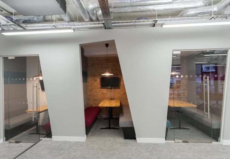 *King's Cross* Private Serviced Offices: Units from 3 to 60 desks for rent WC1