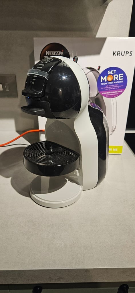 image for Nescafe Dolce Gusto Krupps Coffee Machine 