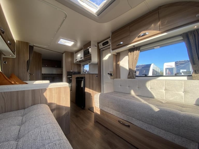 2022 SWIFT SPRITE SUPER QUATTRO FB TOURING CARAVAN