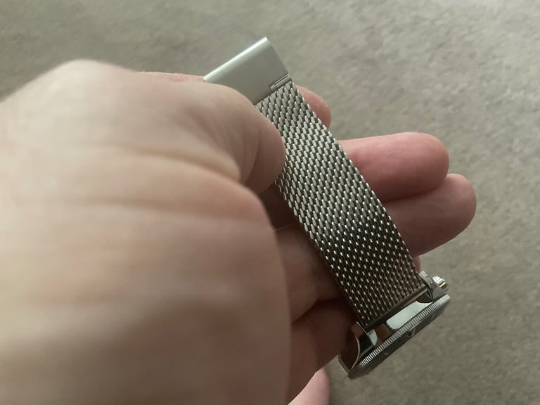 Man’s new watch silver