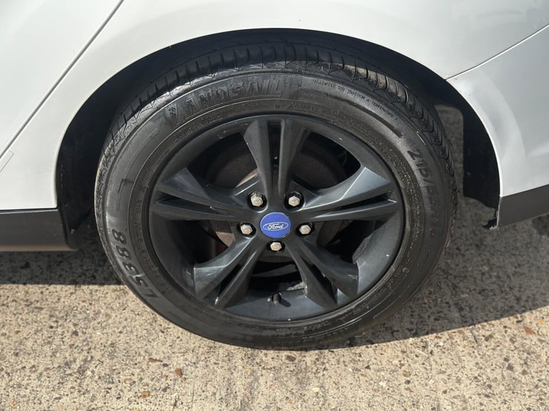  Ford Focus 1.0T EcoBoost Zetec Euro 5 (s/s) 5dr Petrol Manual