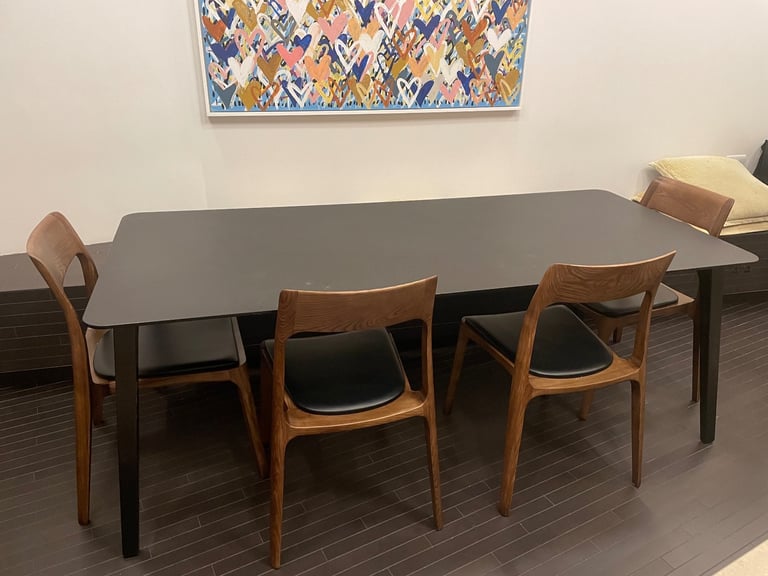 Large black table 205cm x 90cm
