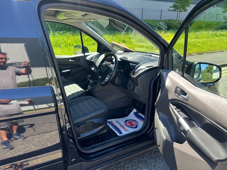 Ford Transit Connect ( LIMITED ) 240 L2 LWB panel van IN GLEAMING BLACK  euro 6 