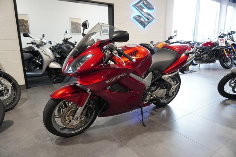 Honda VFR800, 2007, Red with just 27167miles