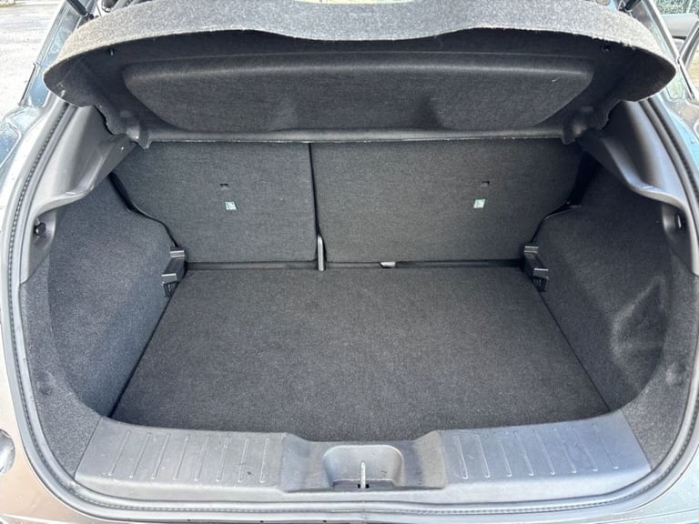 Nissan Juke 1.6 Hybrid N-Connecta 5dr Auto Petrol/Electric Hybrid