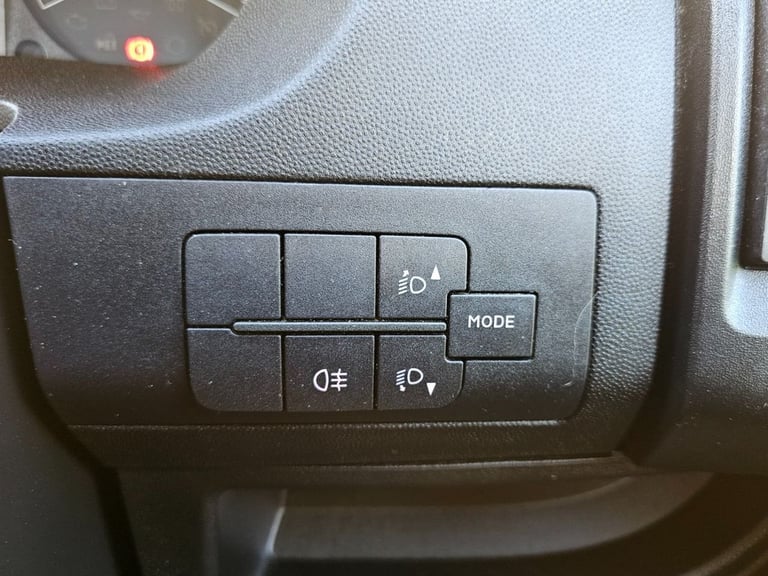 2019 Peugeot Boxer 2.0 BlueHDi 335 Professional Panel Van 5dr Diesel Manual L2 H2 Euro 6 (130  PA...