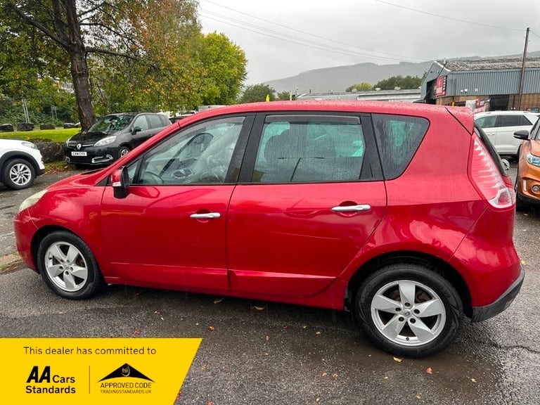2012 Renault Scenic DYNAMIQUE TOMTOM DCI MPV Diesel Manual
