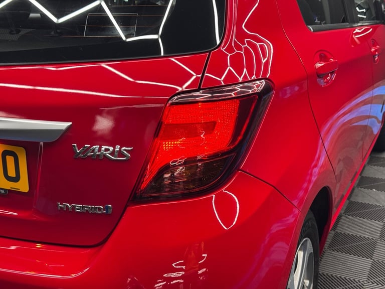 2015 Toyota Yaris 1.5 Hybrid Icon 5dr CVT HATCHBACK PETROL/ELECTRIC Automatic