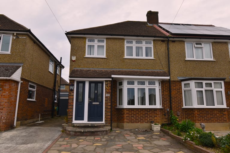 3 bedroom house in Uxbridge, UB9