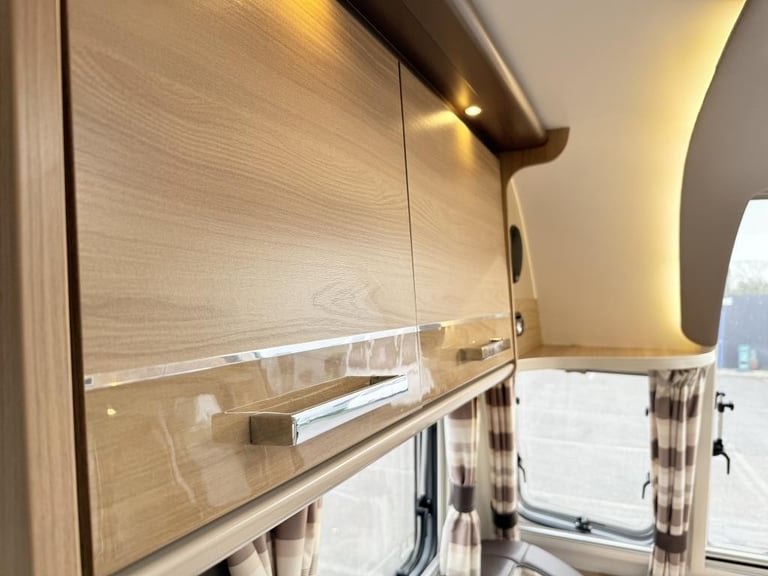 2017 BAILEY UNICORN VIGO LUXURY TOURING CARAVAN