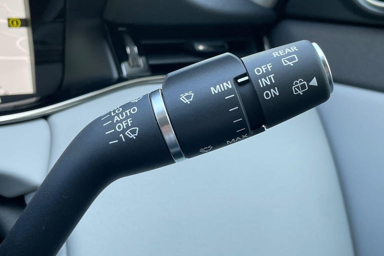 2025 Land Rover Range Rover Evoque 1.5 P270e Dynamic SE 5dr Auto ESTATE PETROL/ELECTRIC Automatic